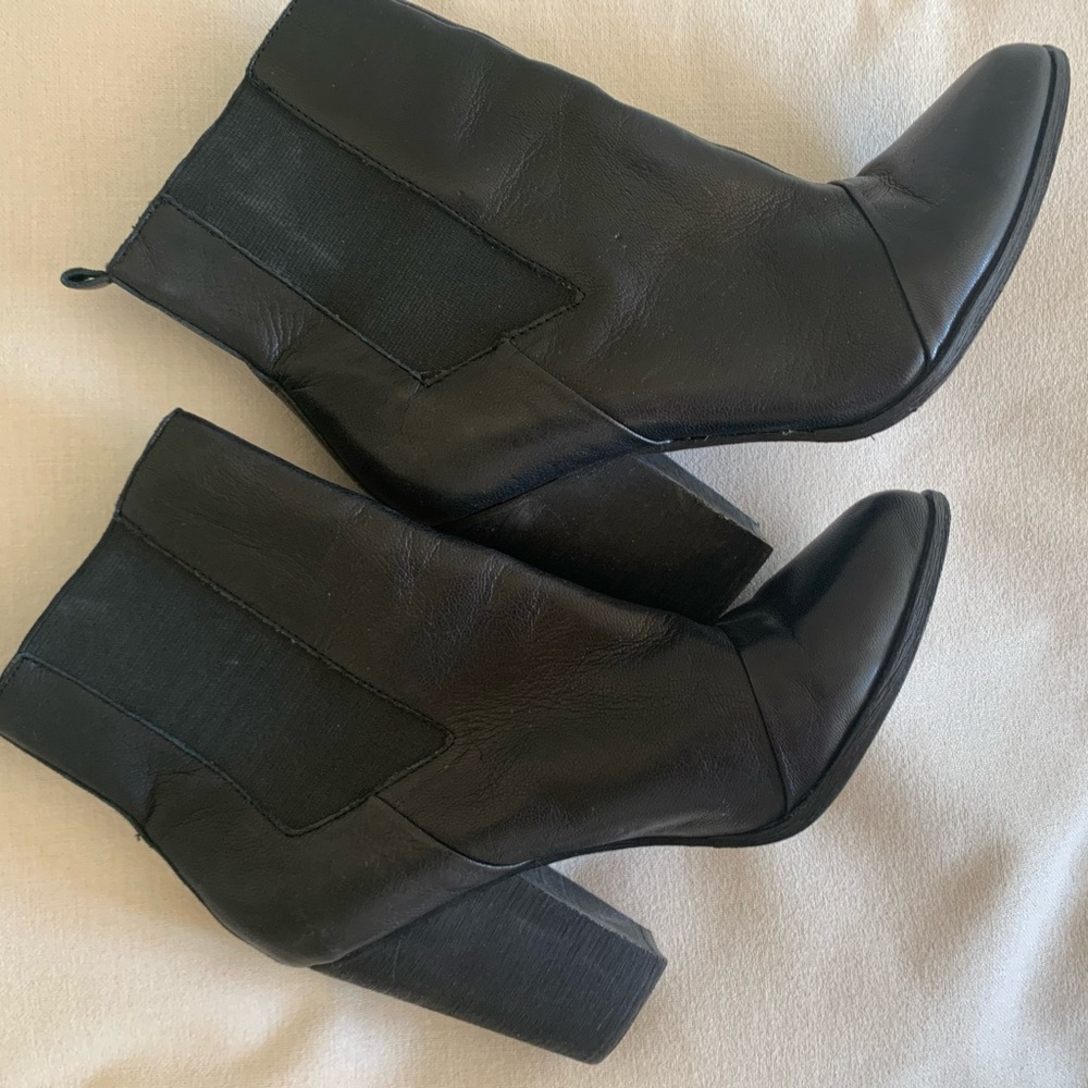Joes jeans heeled leather booties